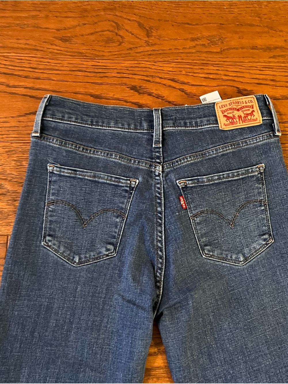 Levi's Women's Dark Blue Straight Leg Jeans with Signature Back Pocket